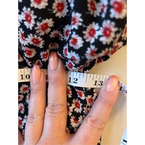 Anthro LUSH Floral Romper size M EUC - Picture 8 of 10